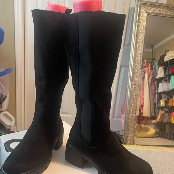 Kohl's Women's Black Over the Knee Boots - Picture 2 of 6